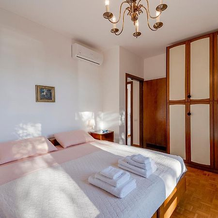 Portosole Attic - With Terrace And Private Parking Apartment Sanremo Exterior foto