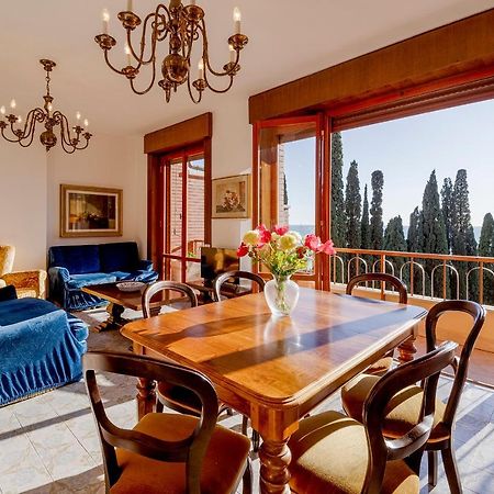 Portosole Attic - With Terrace And Private Parking Apartment Sanremo Exterior foto