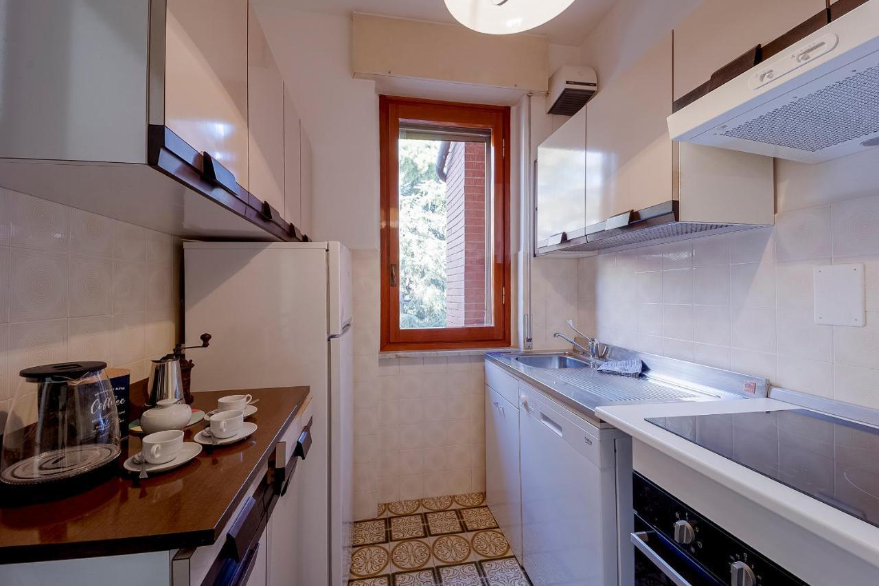 Portosole Attic - With Terrace And Private Parking Apartment Sanremo Exterior foto