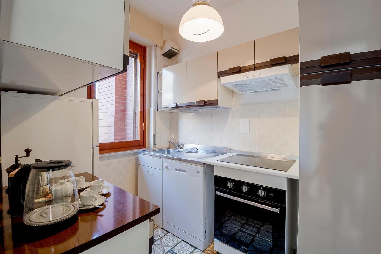 Portosole Attic - With Terrace And Private Parking Apartment Sanremo Exterior foto