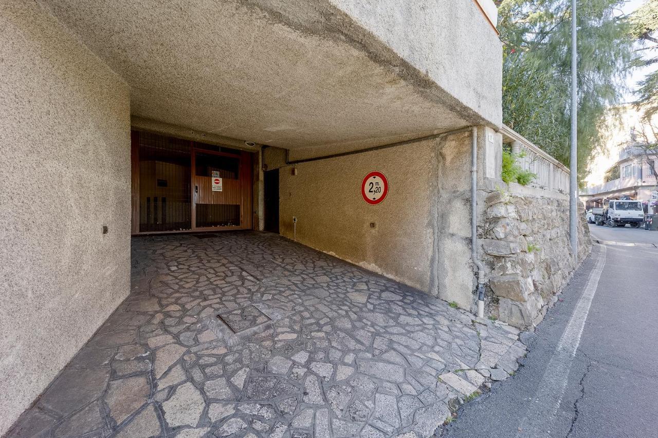 Portosole Attic - With Terrace And Private Parking Apartment Sanremo Exterior foto