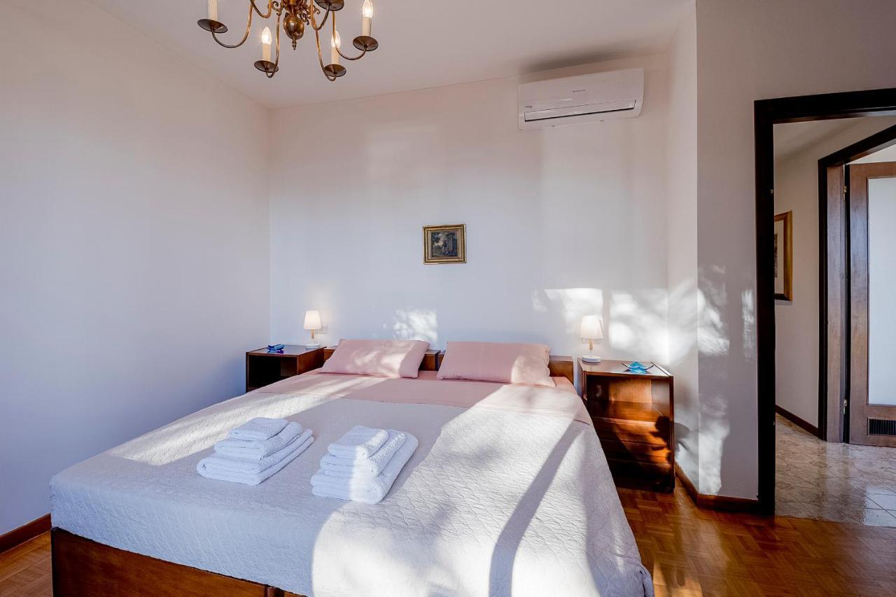Portosole Attic - With Terrace And Private Parking Apartment Sanremo Exterior foto